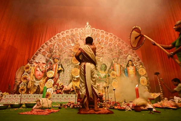 माँ दुर्गा की भव्य मूर्ति